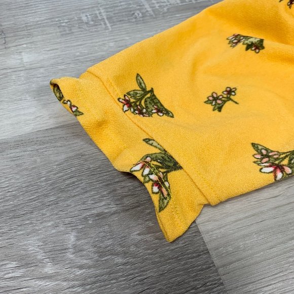 3/$25 Kendall & Kylie Off Shoulder Yellow Floral Romper Small - Picture 4 of 10